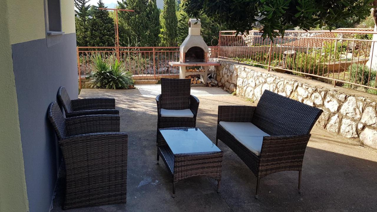 Apartments La Bombonera Starigrad Paklenica Exterior photo
