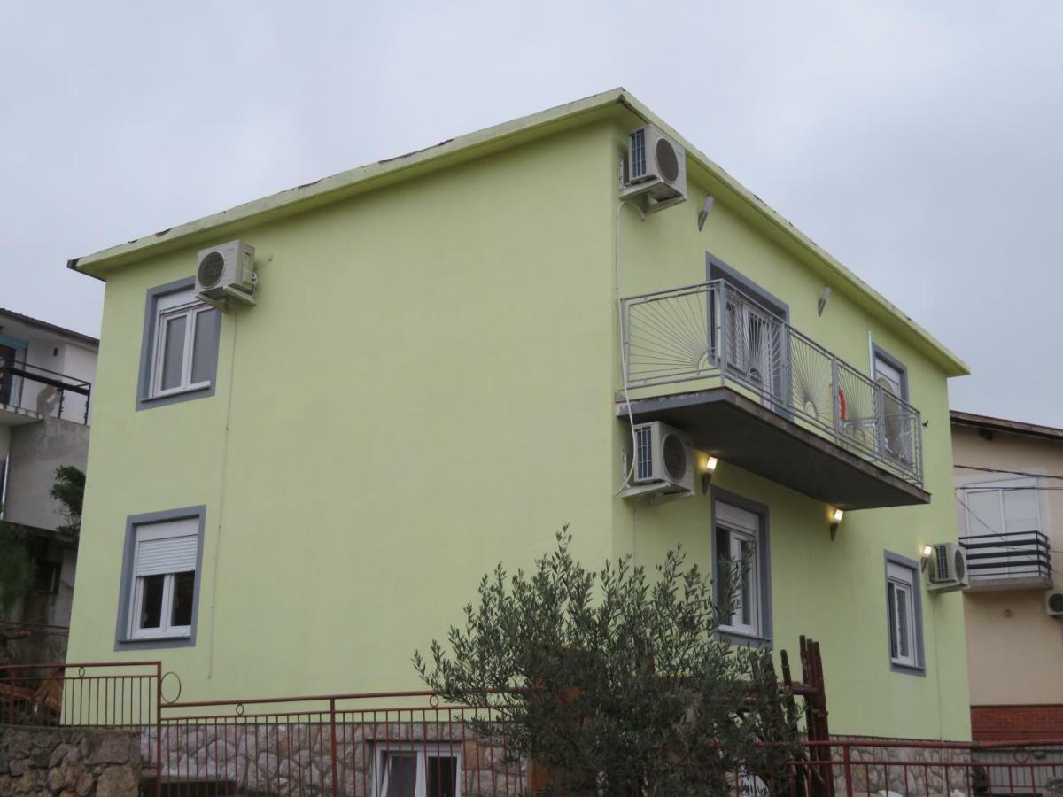 Apartments La Bombonera Starigrad Paklenica Exterior photo
