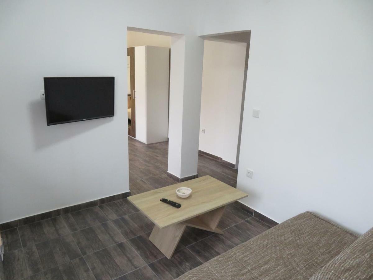 Apartments La Bombonera Starigrad Paklenica Exterior photo
