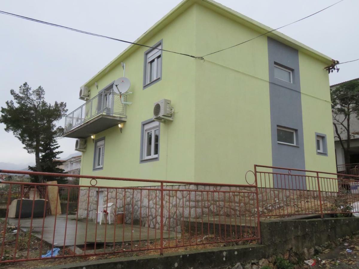 Apartments La Bombonera Starigrad Paklenica Exterior photo