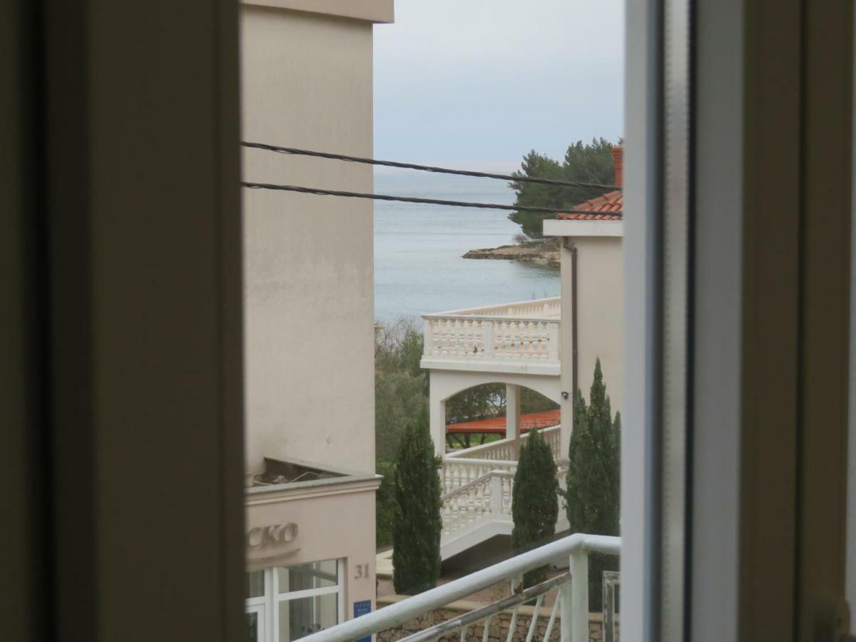 Apartments La Bombonera Starigrad Paklenica Exterior photo
